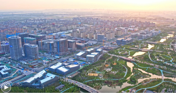 Председатель КНР Си Цзиньпин проинспектировал новый район Сюнъань