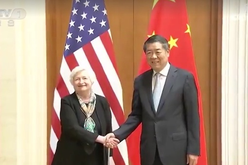 Вице-премьер Госсовета КНР Хэ Лифэн в субботу в Пекине провел встречу с министром финансов США Джанет Йеллен