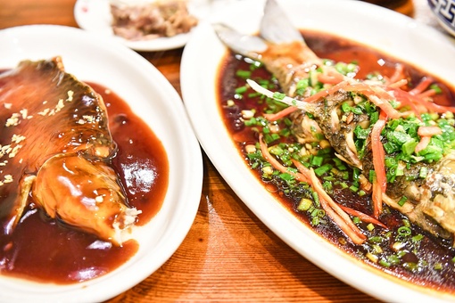 Тушёная свинина в горшочках, белый амур в кисло-сладком соусе и другие деликатесы ханчжоуской кухни вошли в меню для спортсменов 19-х Азиатских игр