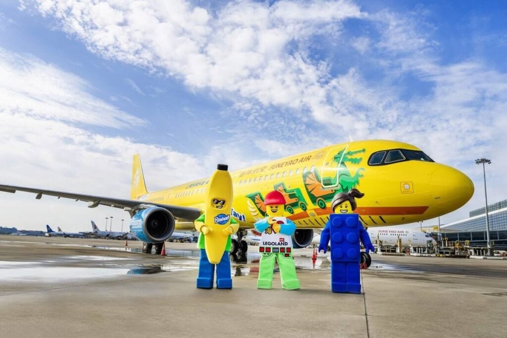  Китайская авиакомпания Juneyao Air презентовала уникальный самолёт в стиле Lego