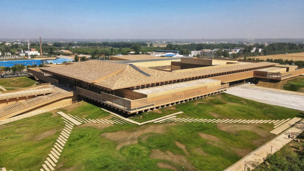 В провинции Хэнань в центральной части Китая открылся обновлённый Музей древнего города Лоян времён династий Хань и Вэй