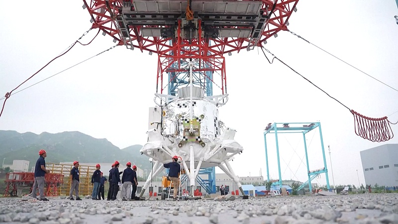 Китай успешно завершил комплексное испытание по посадке и взлету лунного посадочного модуля «Ланьюэ»