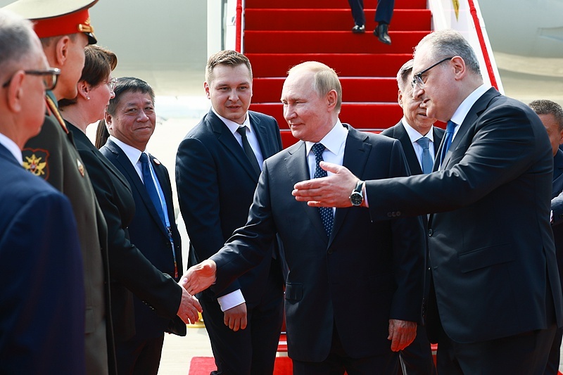 Президент России Владимир Путин прибыл в Китай с четырехдневным визитом