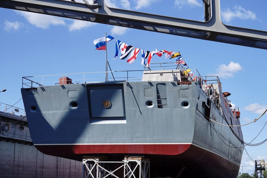 На «Северной верфи» спустили на воду фрегат проекта 22350 «Адмирал Амелько»