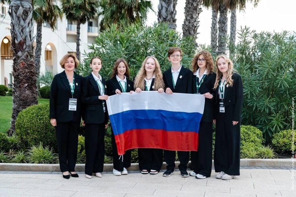 Российские школьники стали победителями международной олимпиады по климату и экологии.