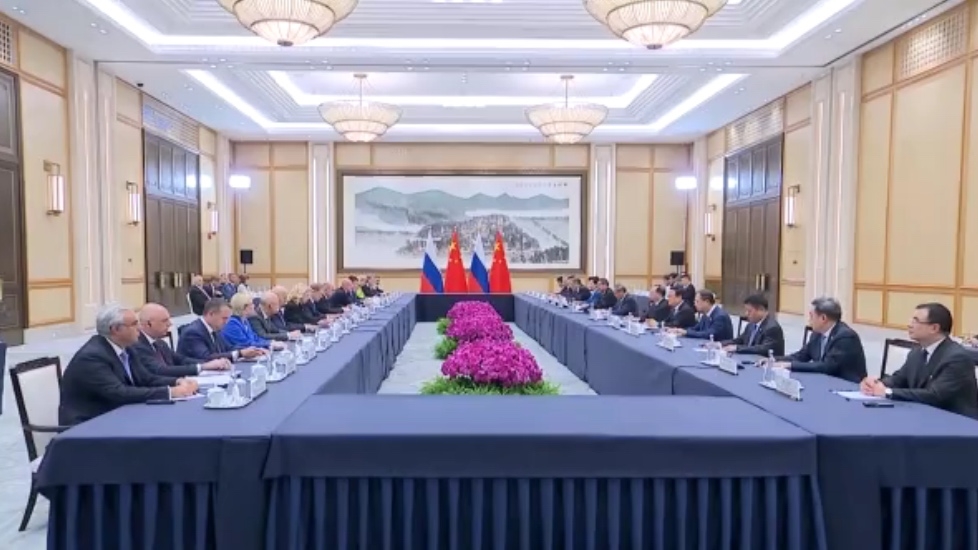 Премьер Госсовета КНР Ли Цян и премьер-министр РФ Михаил Мишустин провели 30-ю регулярную встречу глав правительств Китая и России в Ханчжоу провинции Чжэцзян на востоке Китая
