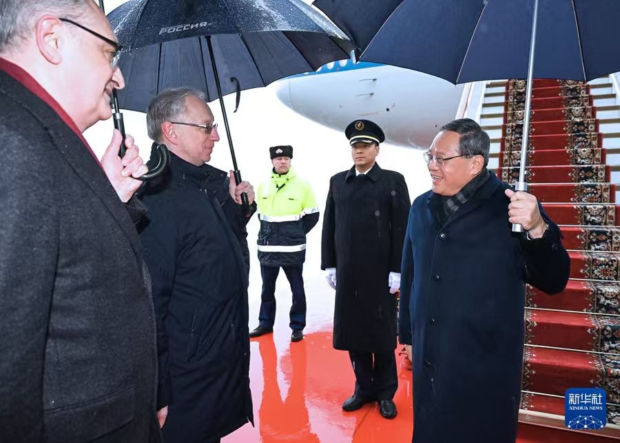 Премьер Госсовета КНР Ли Цян прибыл в Россию