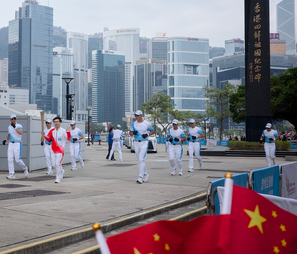 Сегодня в 9:30 утра в четырёх городах Китая одновременно стартовала эстафета огня 15-х Всекитайских игр
