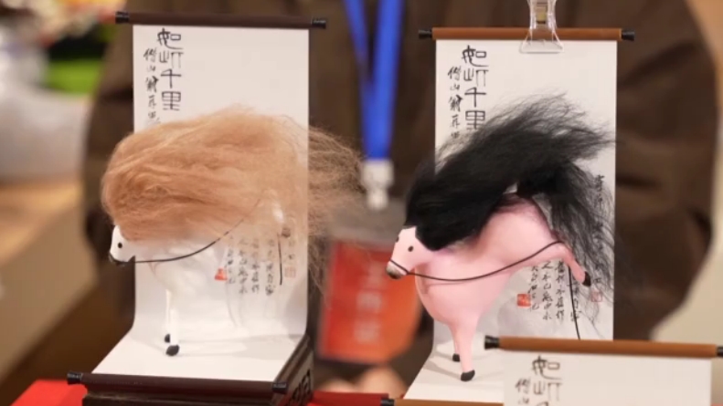 Cувенирная продукция с конём музея китайской провинции Шаньдун стал хитом продаж в преддверии года Лошади