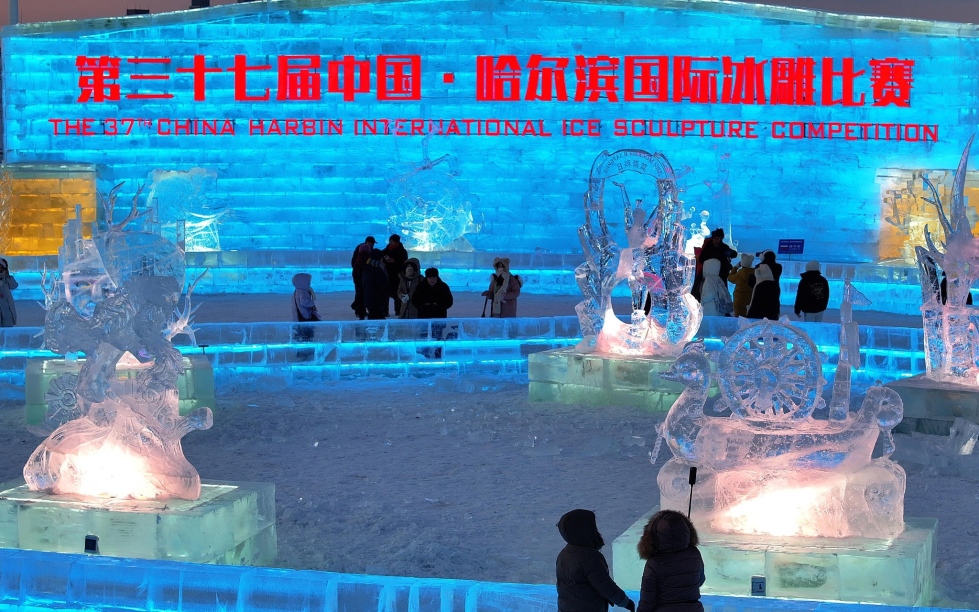 Российские мастера выиграли в международном конкурсе ледовых скульптур в Харбине