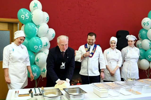 «Татьянинские чтения», печатные пряники, «татьянки», чеканка «счастливых пятаков»: как в СПбГЭУ отпразднуют Татьянин день