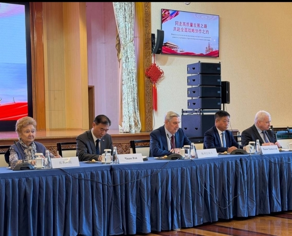 Иван Иванович Мельников — Первый заместитель Председателя Государственной Думы, Председатель Общества российско‑китайской дружбы