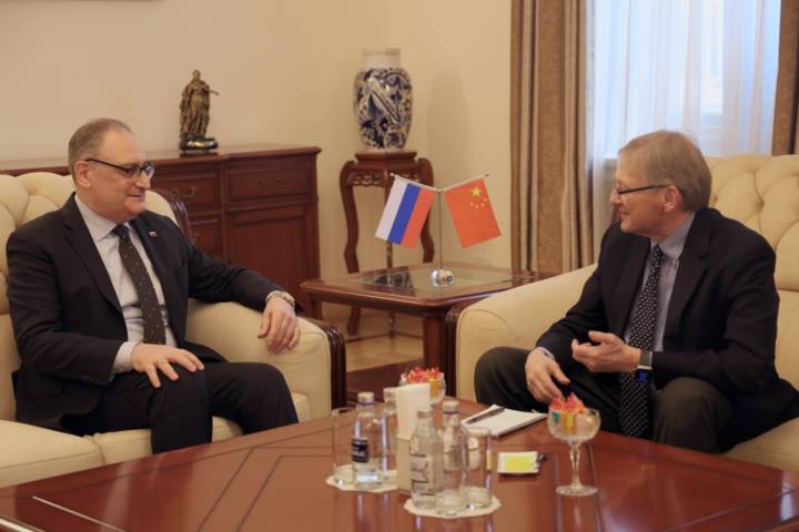 31 марта в Посольстве состоялась встреча Посла России в Китае Игоря Моргулова с Борисом Титовым