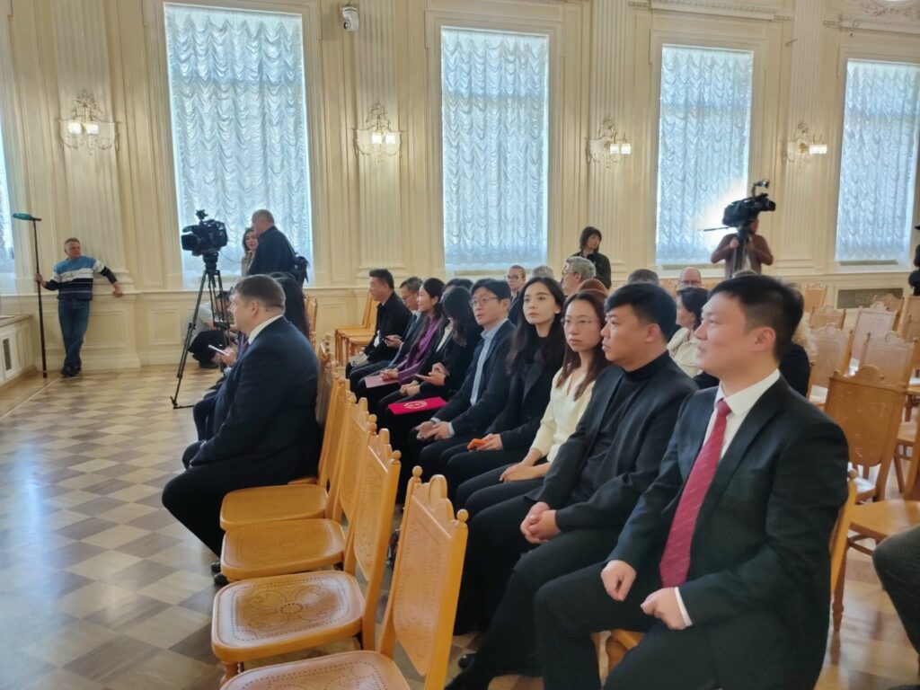 Состоялось открытие «Китайско-российского центра взаимодействия по развитию национальной музыки»